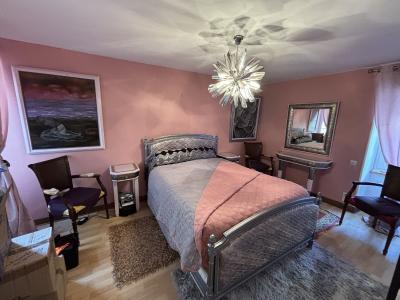 Apartment in Heart of Historic Town