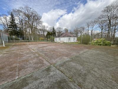 Detached House with Mature Garden