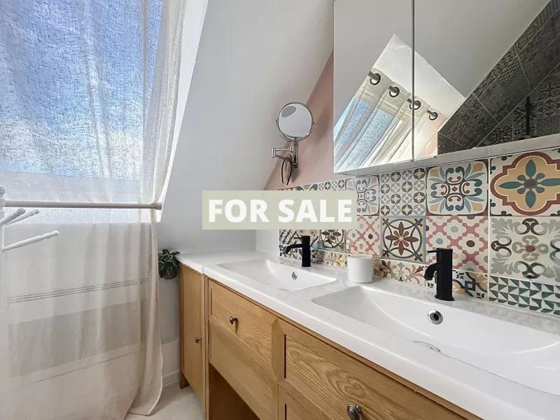 Contemporary Detached House