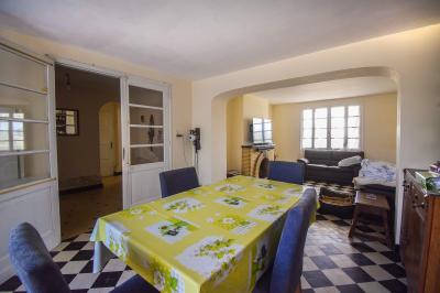 Detached House with Garden and Open View