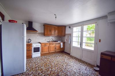 Detached House with Garden and Open View