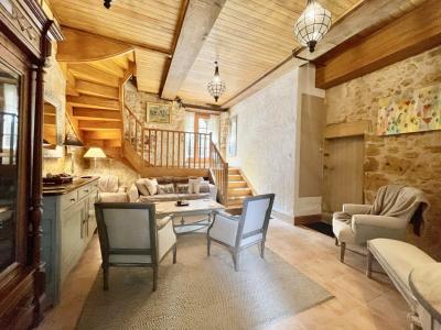 Lovely House with Swimming Pool in Beautiful Garden