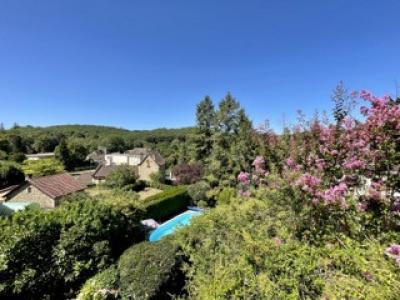 Lovely House with Swimming Pool in Beautiful Garden