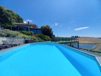 Country House with Swimming Pool and Panoramic View