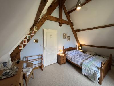 Detached Country House with Swimming Pool and Landscaped Garden