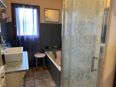 Single Storey Detached Villa With Pool