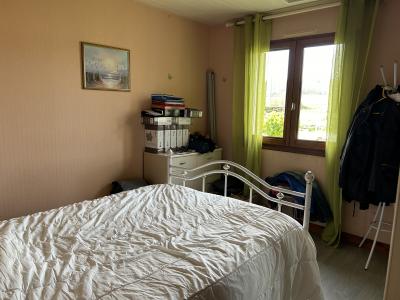 Single Storey Detached Villa With Pool