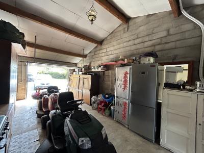 Single Storey Detached Villa With Pool