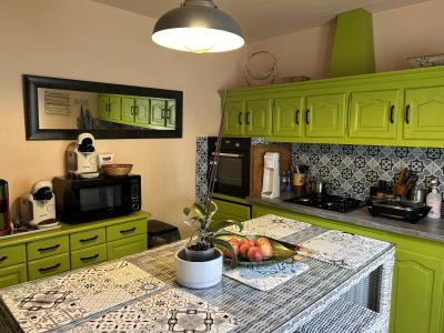 Single Storey Detached Villa With Pool