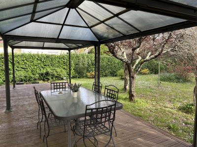 Single Storey Detached Villa With Pool