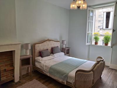 Pretty Town House, Ideal Holiday Home