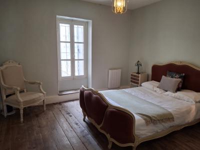 Pretty Town House, Ideal Holiday Home