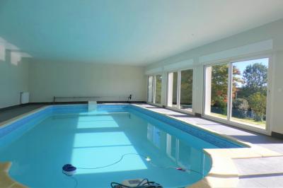 Detached House with Indoor Swimming Pool