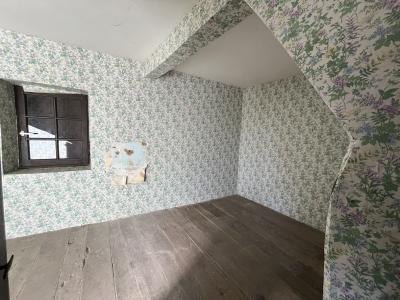 Habitable House to Improve, Great Location