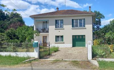 Detached House with Garden