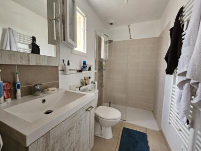 Beautiful Single Storey Villa with Swimming Pool