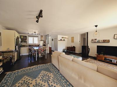 Beautiful Single Storey Villa with Swimming Pool