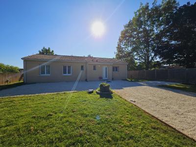 Beautiful Single Storey Villa with Swimming Pool