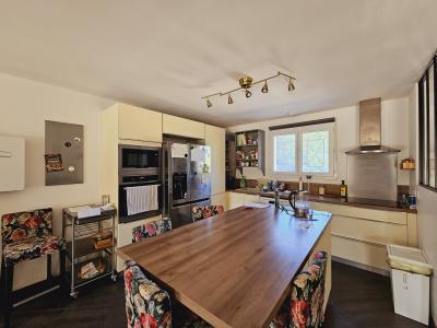 Beautiful Single Storey Villa with Swimming Pool