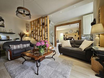 Main House and Guest House on the Banks of the Dordogne River