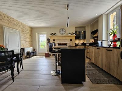 Main House and Guest House on the Banks of the Dordogne River