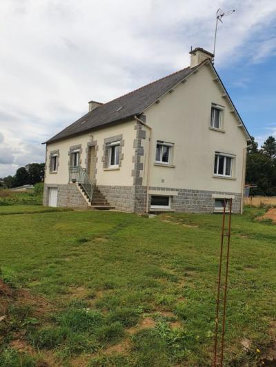 Detached Country House with Outbuilding
