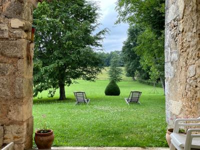 Detached Manor House with Pool and Land