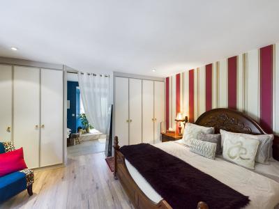 Superb Detached Villa with Guest Gite and Pool
