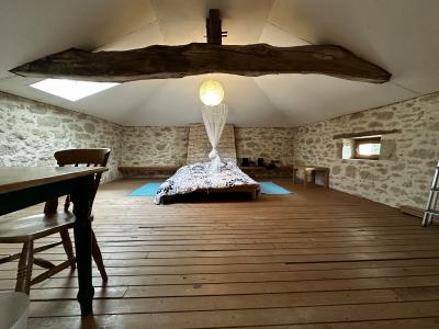 Very Pretty Property with Swimming Pool