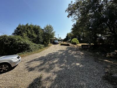 Very Pretty Property with Swimming Pool