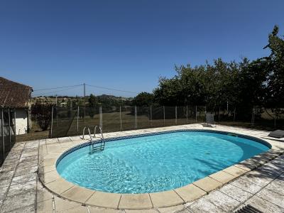 Very Pretty Property with Swimming Pool