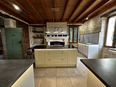 Very Pretty Property with Swimming Pool