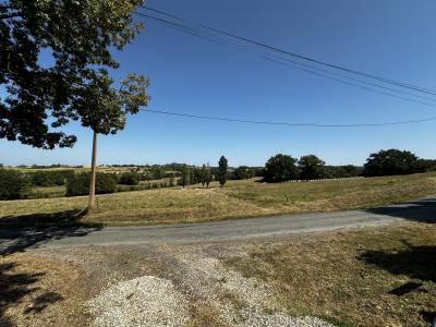 Very Pretty Property with Swimming Pool