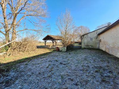 Detached House with Garden and Open View
