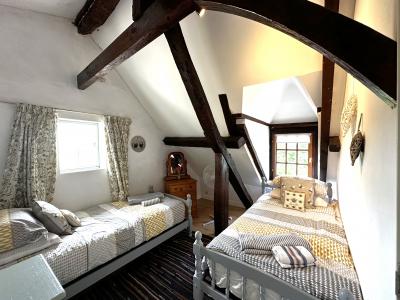 Farmhouse and Barn Conversion, Pool and Open Views