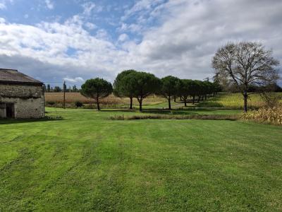 Manor House with Outbuildings in Four Hectares