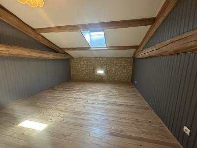 Detached House with Outbuilding and Swimming Pool