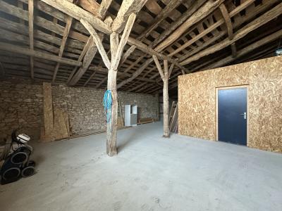 Detached House with Outbuilding and Swimming Pool