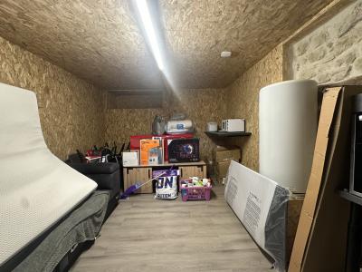 Detached House with Outbuilding and Swimming Pool