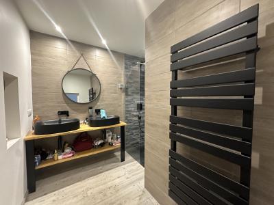 Detached House with Outbuilding and Swimming Pool