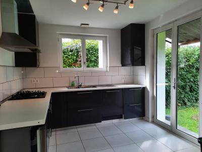 Detached House with Nice Garden