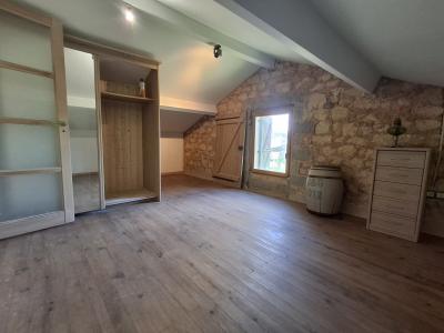 Detached House with Beautiful Renovated Interior