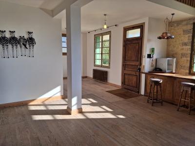 Detached House with Beautiful Renovated Interior