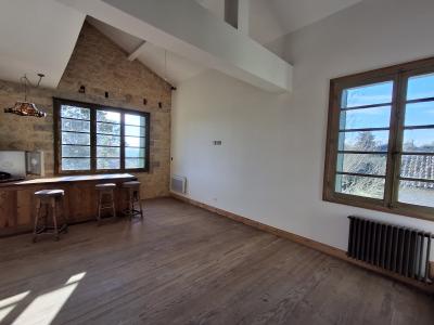 Detached House with Beautiful Renovated Interior