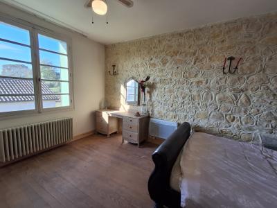 Detached House with Beautiful Renovated Interior