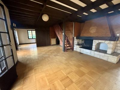 Fantastic Detached Chalet in Mature Grounds