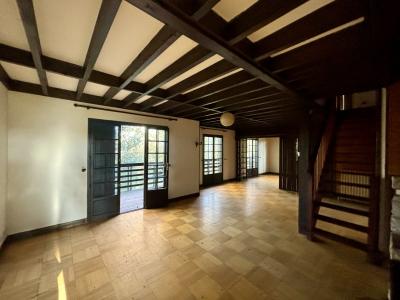 Fantastic Detached Chalet in Mature Grounds