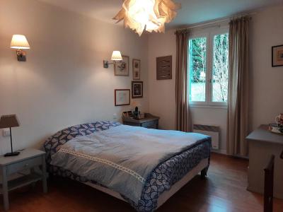 Detached House with Lovely Mature Garden