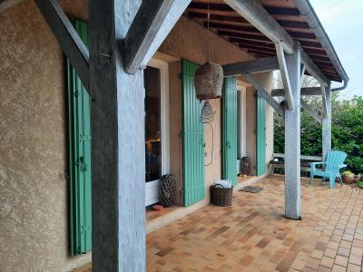Detached House with Lovely Mature Garden