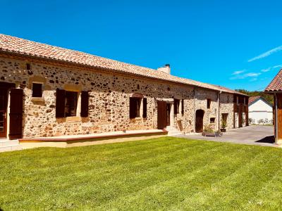 Propriete A Monpazier Entierement Renovee Comprenant Une Maison D\\\'habitation Avec Gites